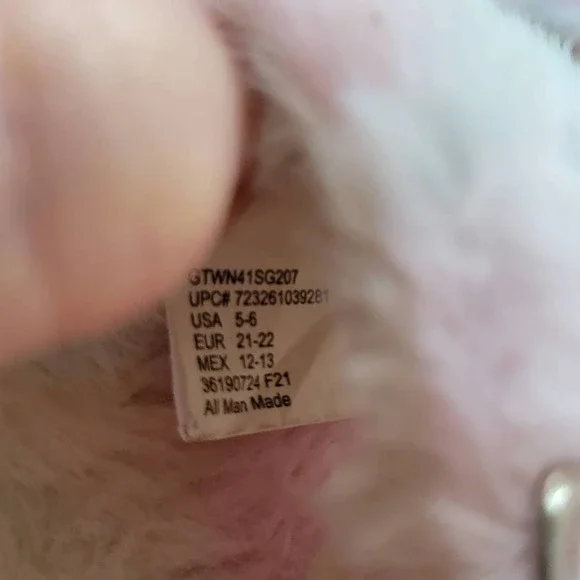 Wonder Nation Tie Dye Open Toe Fuzzy Sandals - Picture 7 of 7